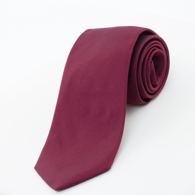 Cravate en soie bordeaux - made in france - le détail français