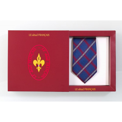 Cravate en soie  fabriquée en france - le détail français